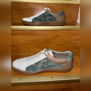 NEW KENNETH COLE LIAM SIZE 13 never worn